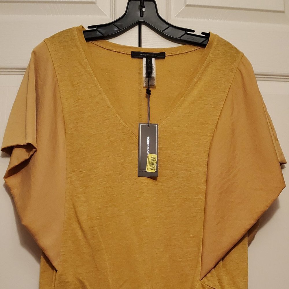 BCBG MAXAZARIA Blouse